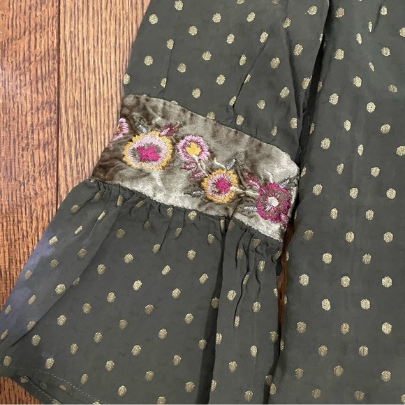 Chico's Green Gold Floral Blouse Bell Sleeve Size 0 or US 4-small - Picture 10 of 10